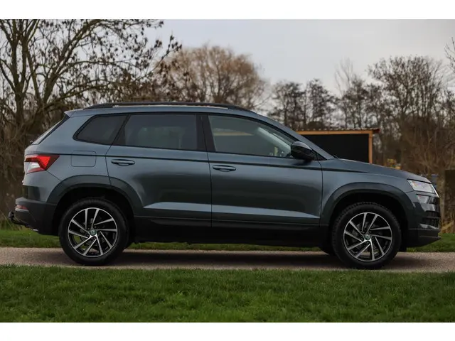 Skoda Karoq 1.5 TSI 150 PK DSG ✅ LED ✅ CarPlay ✅ Stoelverwarming