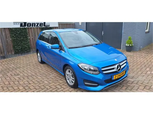 Mercedes-Benz B-klasse 180 Ambition NAVIGATIE + AIRCO .