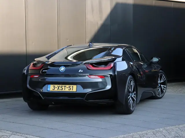 BMW i8 1.5 First Edition | HEAD-UP | LEDER | H&K | CAMERA | NAVI | STOELVERW. |