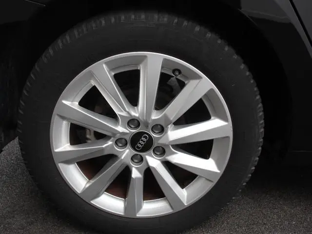 Audi A1 Sportback 30 TFSI S edition Climate control Cruise control Stoelverwarming Lichtmetalen velg...