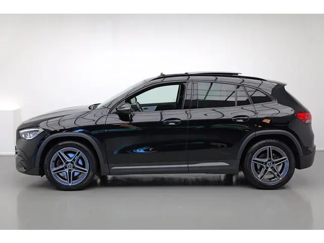 Mercedes-Benz GLA-klasse 250 4MATIC AMG Line |Pano|Ambient|Camera|