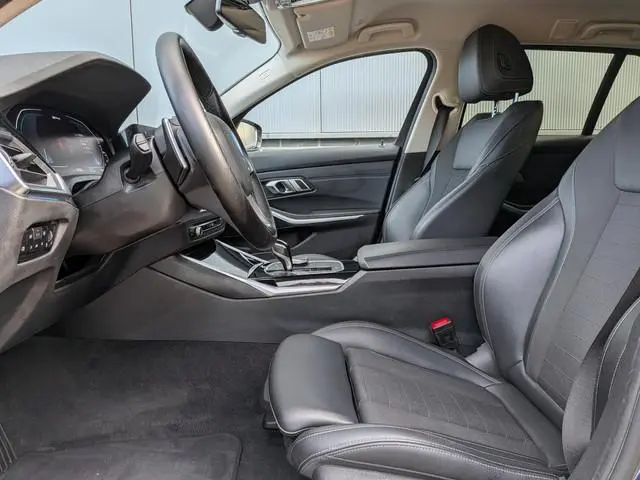 BMW 3-serie Touring 330e Business Edition Plus | Trekhaak | HUD | Laser | Adap Cruise | Keyless