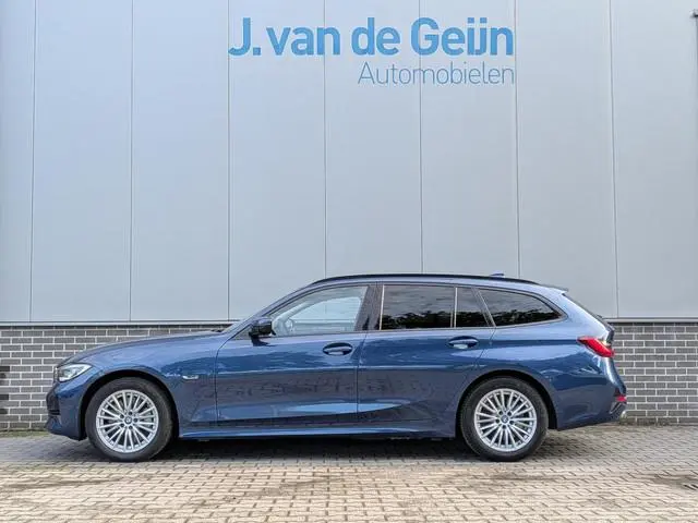 BMW 3-serie Touring 330e Business Edition Plus | Trekhaak | HUD | Laser | Adap Cruise | Keyless