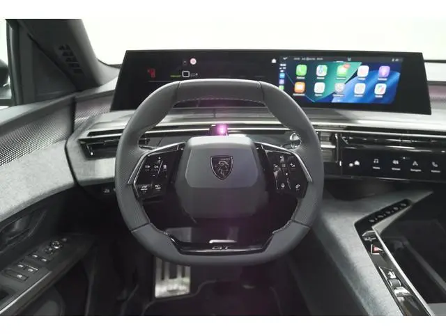 Peugeot e-3008