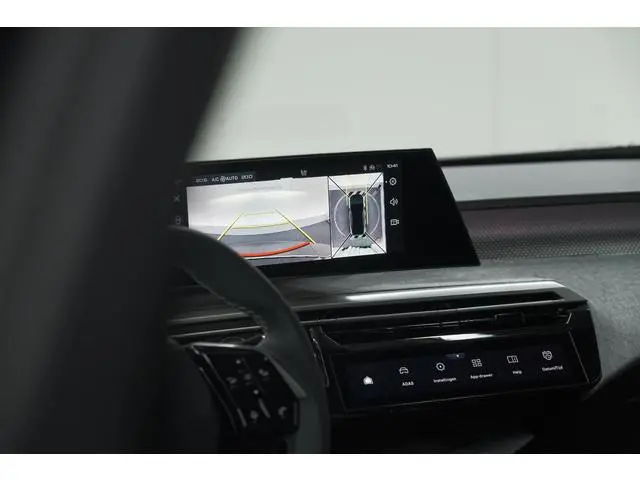 Peugeot e-3008