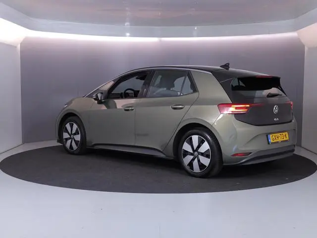 Volkswagen ID.3 Pure Oranje Edition 52 kWh 170 pk | Navigatie | Parkeersensoren | Adaptieve cruise c...