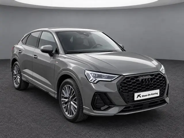 Audi Q3 Sportback 45 TFSIe 180kW/245PK S Edition · Trekhaak · Apple/Android Car Play · Drive select...