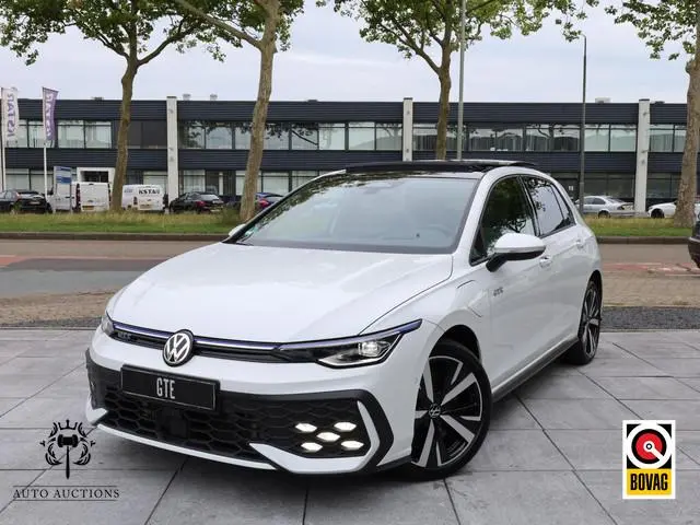 Volkswagen Golf GTE 1.5 eHybrid 272PK | Panodak | Leer | 360° | Garantie 2030 | Head-up | Stoel Vent...