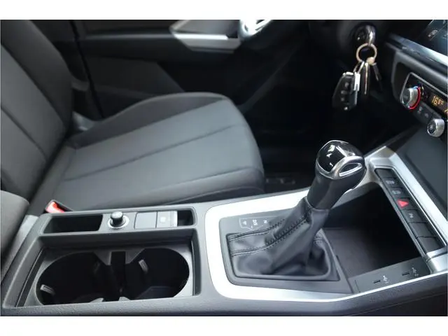 Audi Q3 35 TFSI Pro Line 18" Alu, Cruise Control Adaptief
