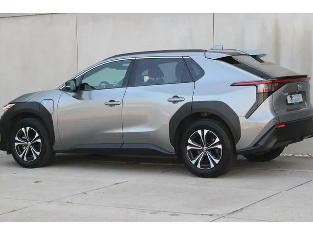 Toyota bZ4X Premium 71 kWh  / 360 CAMERA / STOELVERWARMING- en VENTILATIE / ADAPT CRUISE