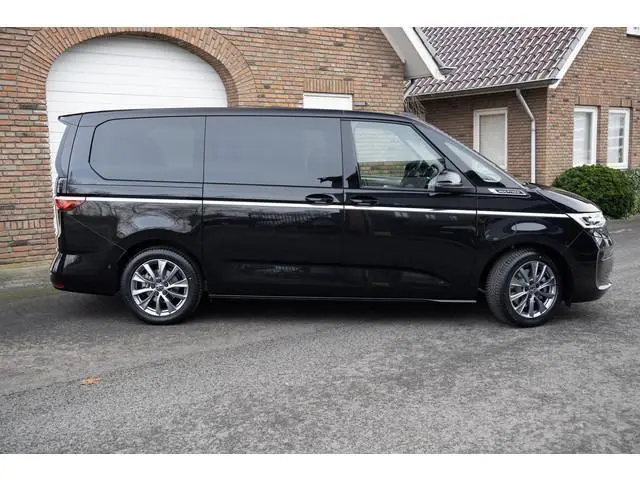 Volkswagen Multivan 1.5 e-hybrid Style L2 4-Motion LEDER - DCC - PANO DCC Leder Trekhaak Area view