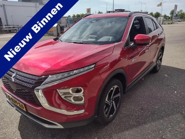 Mitsubishi Eclipse Cross 2.4 PHEV Intense+ Staat in Hardenberg