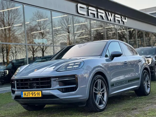 Porsche Cayenne Coupé 3.0 E-Hybrid Sport design / ACC / 360 Camera / PANO / NW MODEL / SPORT CHRONO