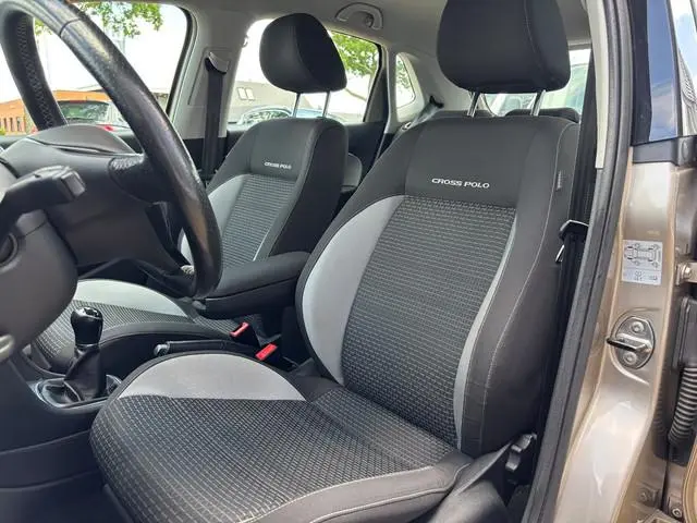 Volkswagen Polo 1.2 TSI Cross | Trekhaak | Parkeersensoren | Climate control | Cruise | Nieuwstaat!