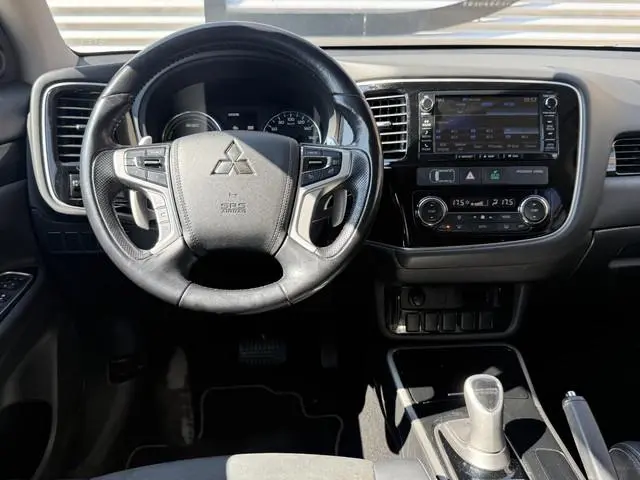 Mitsubishi Outlander 2.0 PHEV Business Edition Navi|Camera|Trekhaak|Clima|Cruise|N.A.P|Dealer Odnerh...