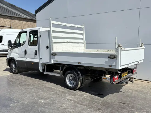 Iveco Daily 35C14 2.3 Kipper Dubbele Cabine Dubbellucht 3,5t Trekhaak 6 Stoelen Airco Cruise Control...