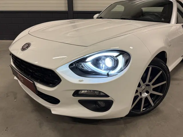 Fiat 124 Spider 1.4 MultiAir Turbo Lusso LED/LEER/BOSE/CAMERA/17"LMV/KEYLESS/ARTIC-WHITE/VOLLEDIG FI...