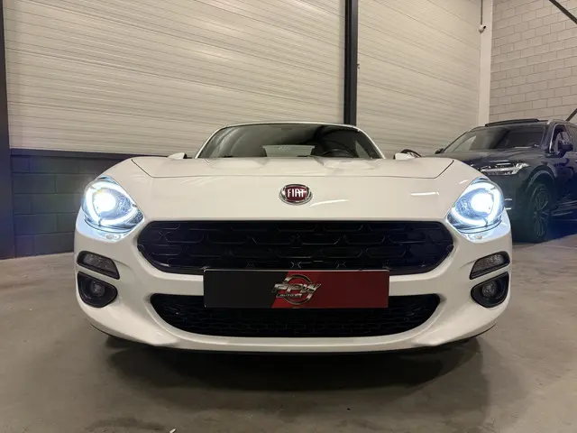 Fiat 124 Spider 1.4 MultiAir Turbo Lusso LED/LEER/BOSE/CAMERA/17"LMV/KEYLESS/ARTIC-WHITE/VOLLEDIG FI...
