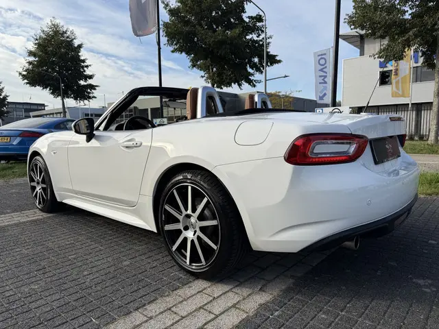 Fiat 124 Spider