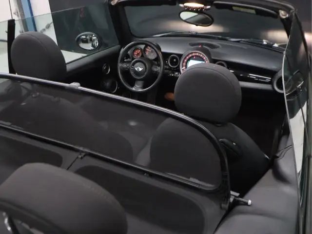 MINI Cabrio 1.6 Cooper Chili [CRUISE CONTROL, STOELVERWARMING, CLIMATE CONTROL, MULTIFUNCTIONEEL STU...