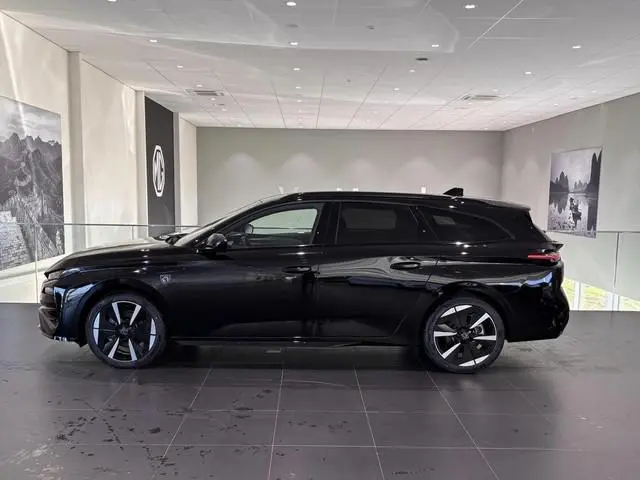 Peugeot e-308