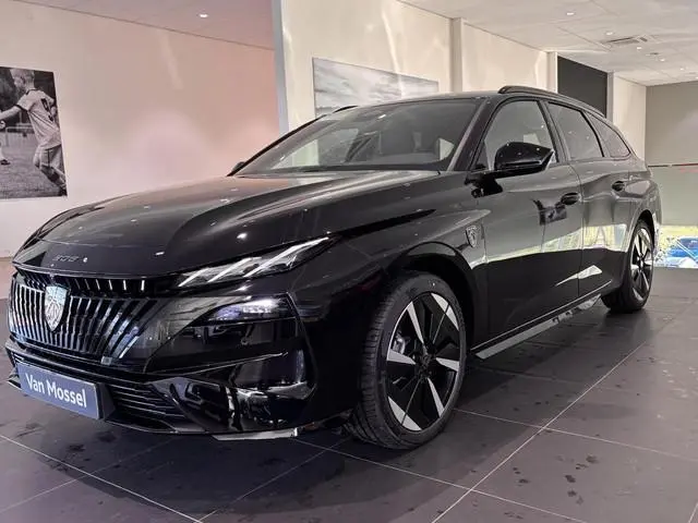 Peugeot e-308