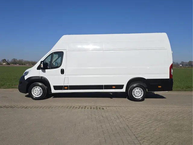 Peugeot Boxer 435 2.2 BlueHDi L4H3 - 165 Pk - Euro 6 - ParkeerCamera - Airco - Cruise Control