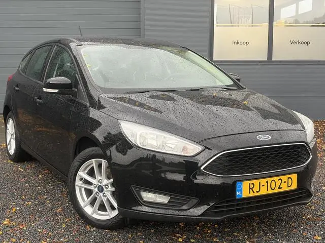 Ford Focus 1.0 Lease Edition  ✓2e Eigenaar✓Navi✓Trekhaak✓Carplay✓Lm velgen✓Pdc✓101pk✓Bj 12-2017✓4 El...