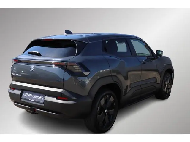 Toyota Urban Cruiser Executive 61 kWh, Direct leverbaar 3000 inruiplremi, JBL, BSM, 360 Camera, Lede...