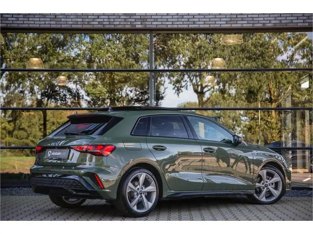 Audi A3 Sportback 1.5 35 TFSI S edition , Panoramadak, Apple Carplay, SONOS, Cruise control,