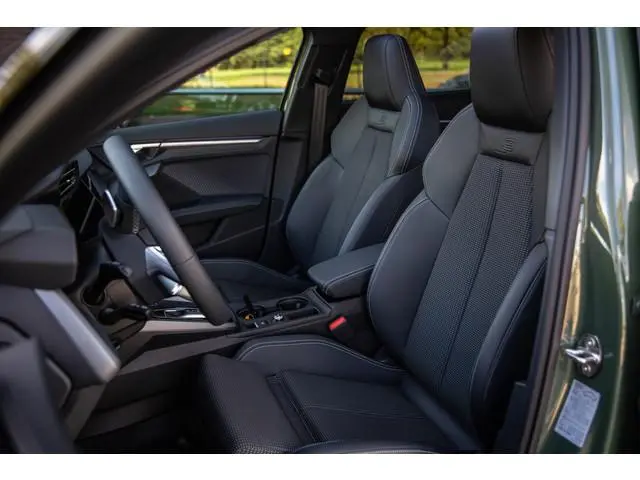 Audi A3 Sportback 1.5 35 TFSI S edition , Panoramadak, Apple Carplay, SONOS, Cruise control,