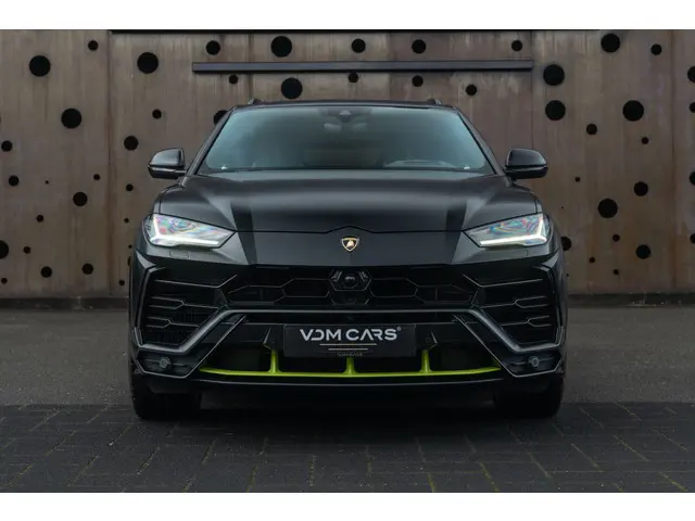 Lamborghini Urus 4.0 V8 Graphite Capsule | 4-Seat | Carbon | Nero Noctis Matt | Panorama | B&O | Nig...