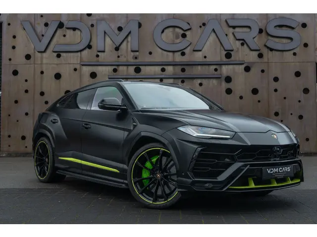 Lamborghini Urus 4.0 V8 Graphite Capsule | 4-Seat | Carbon | Nero Noctis Matt | Panorama | B&O | Nig...