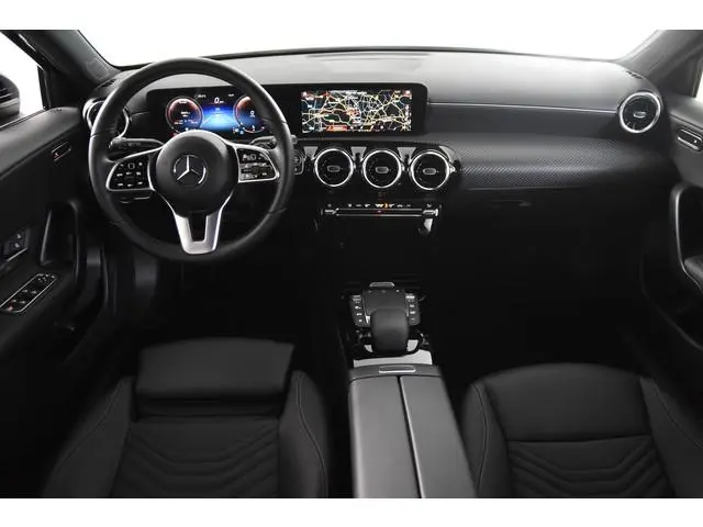 Mercedes-Benz A-klasse 180 *1ste Eigenaar*Leer*Stoelverwarming*Navigatie*