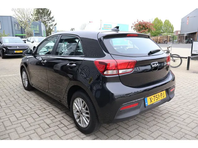 Kia Rio 1.0 T-GDi MHEV DynamicLine 1e Eigenaar | Dealer Onderh | NAP | BTW | Navi | Camera | Carplay...