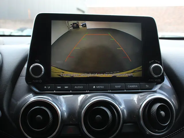 Nissan Juke 1.0 DIG-T N-Connecta Climate control Cruise control Achteruitrijcamera Keyless Navigatie...