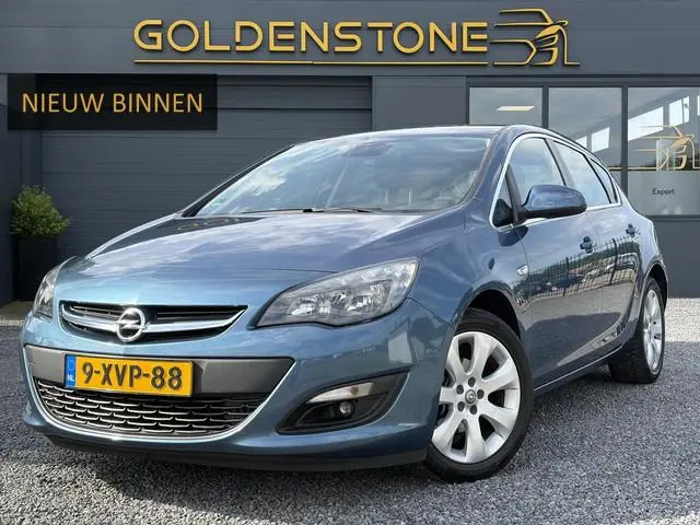 Opel Astra 1.4 Turbo Blitz 1e Eigenaar,Trekhaak,120pk,Navi,Dealer Onderhouden,6 Bak,Pdc,Lm velgen,N....