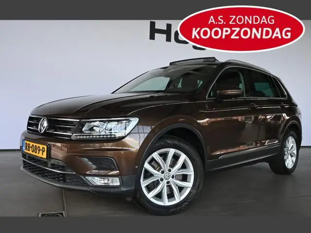 Volkswagen Tiguan 2.0 TSI Automaat 4Motion Highline Clima Navigatie Panoramadak Stoelverwarming Inru...