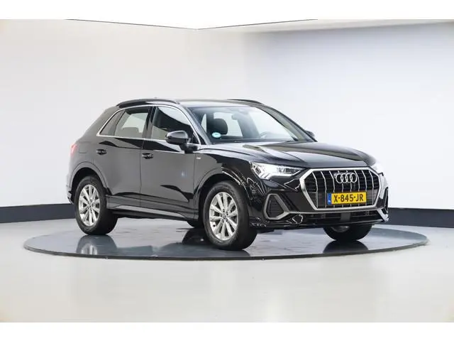 Audi Q3 45 TFSI e S edition | 360 Graden | Stoelverw. | Leren Bekleding |