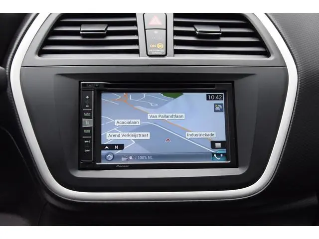 Suzuki S-Cross