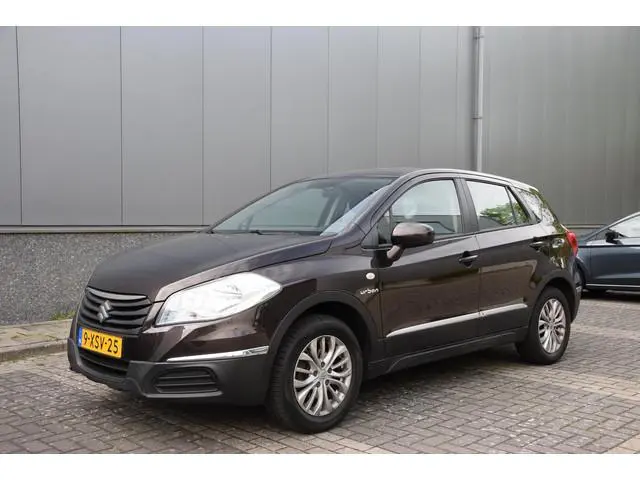 Suzuki SX4 S-Cross 1.6 Comfort | Middenarmsteun | Navigatie | Cruise control |