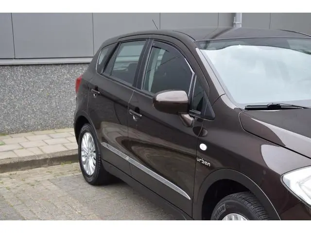 Suzuki S-Cross