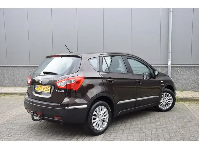 Suzuki S-Cross
