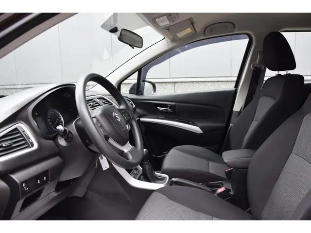 Suzuki S-Cross