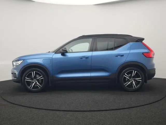 Volvo XC40 T5 Twin Engine R-Design PHEV 262pk | Trekhaak Af Fabriek | Panodak | Adaptive Cruise | 36...