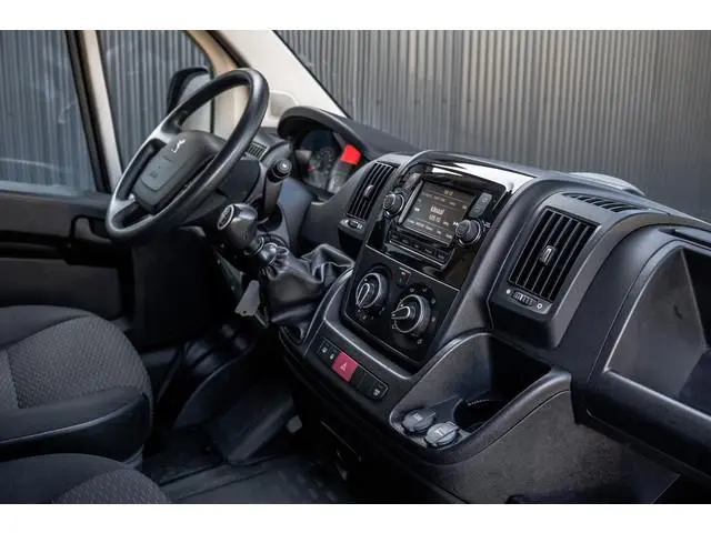Peugeot Boxer 2.2 BlueHDi 140 L2H2 | 140  PK | 3-Zits | Cruise | Camera | Navi | Airco