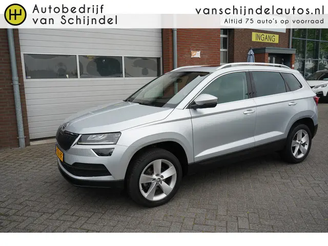 ŠKODA Karoq 1.5 TSI ACT 150PK BUSINESS EDITION PLUS ORIGINEEL NL PANORAMADAK CAMERA STOEL/STUUR/VOOR...