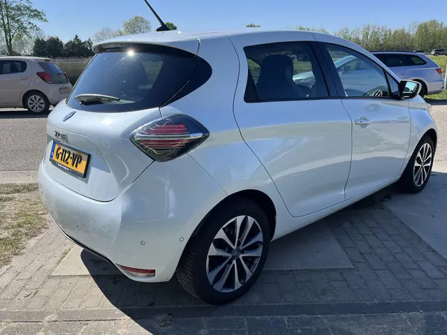 Renault ZOE E-Tech Electric R135 Intens Business 52 kWh  (Koopbatterij) / CCS-SNELLADER! / Stoelverw...