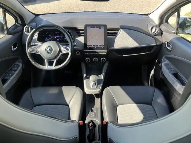 Renault ZOE E-Tech Electric R135 Intens Business 52 kWh  (Koopbatterij) / CCS-SNELLADER! / Stoelverw...