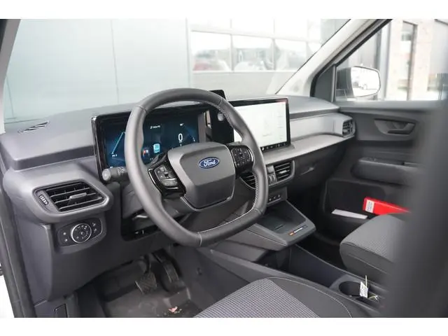 Ford E-Transit Courier